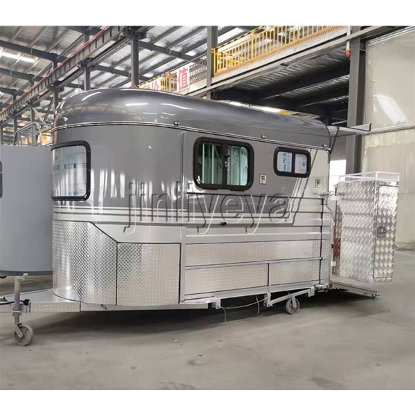 圓頭馬車